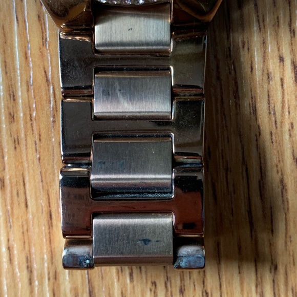 Michaels Kors Light Rose Gold Watch - Picture 5 of 8